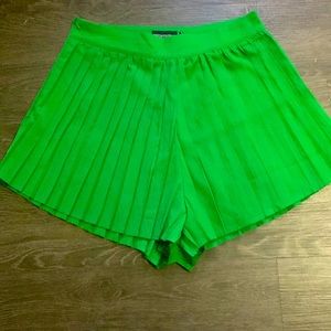 PRETTYLITTLETHING size 4